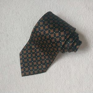 BRIONI Necktie Tie Black Beige Geometric Handmade Italy Luxury 3.75x58"